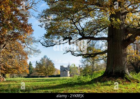 Rousham Park House e giardini in autunno. Rousham, Oxfordshire, Inghilterra Foto Stock