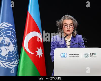 Baku, Azerbaigian, 19 novembre 2024. Yoko Alender, ministro del clima dell'Estonia, rilascia una dichiarazione nazionale durante il ripreso segmento di alto livello nella sala plenaria di Nizami nella zona blu durante la conferenza delle Nazioni Unite sui cambiamenti climatici COP29, un evento tenuto dall'UNFCCC allo stadio olimpico di Baku. La COP29, in vigore da novembre 11-22, si concentra sulla ricerca di energia pulita per la compensazione delle emissioni di carbonio. Foto Stock