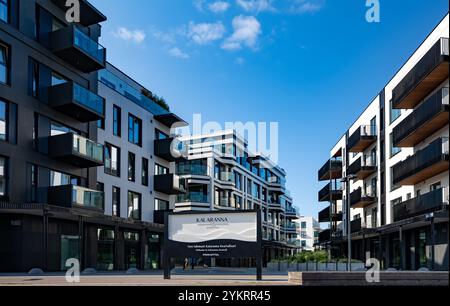 Tallinn, Estonia - 26.06.2024: Distretto di Kalaranna. Foto Stock