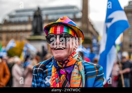 George Square, Glasgow, Scozia, Regno Unito. 2 novembre 2019. Il giornale nazionale organizzò una manifestazione di un referendum sull'indipendenza scozzese nel 2020. La e. Foto Stock