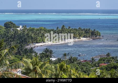 Baia balneare isola San Andreas Colombia Foto Stock