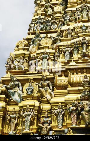 Primo piano del tempio indù Sri Muthumariamman, Matale, provincia centrale, Sri Lanka, Asia Foto Stock