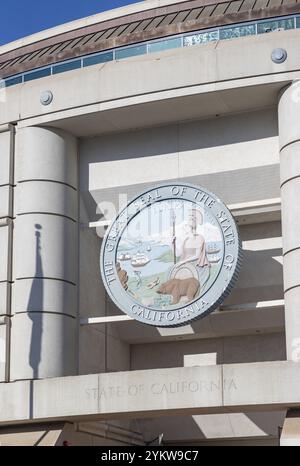 Una foto del grande sigillo dello Stato della California, sulla facciata della Commissione pubblica utilità dello Stato della California a San Francisco Foto Stock