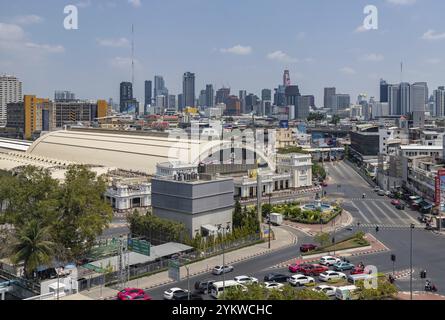 Una foto di Hua Lamphong, o stazione ferroviaria di Bangkok Foto Stock