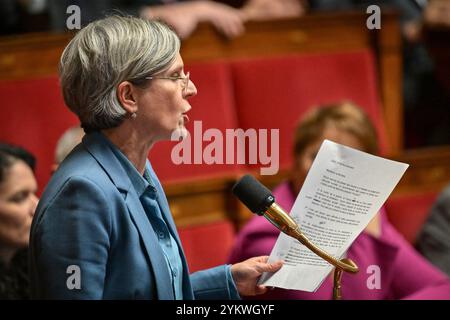 Parigi, Francia. 19 novembre 2024. Il deputato francese del gruppo "Ecologiste et Social" Sandrine Rousseau interviene durante una sessione di interrogazioni rivolte al governo all'Assemblea nazionale di Parigi il 19 novembre 2024. Foto di Firas Abdullah/ABACAPRESS. COM credito: Abaca Press/Alamy Live News Foto Stock