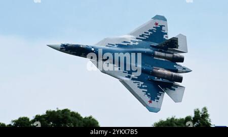 SUKHOI su-57 caccia furtiva russa. Foto: Xinhua Foto Stock