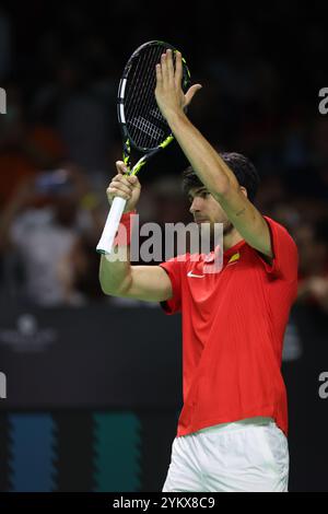 Malaga, Regno Unito. 19 novembre 2024. Carlos Alcaraz, in azione durante i quarti di finale di Coppa Davis 2024 contro Tallon Griekspoor, olandese, al Palacio de Deportes Jose Maria Martin Carpena Arena di Malaga. Crediti: Isabel Infantes/Alamy Live News Foto Stock