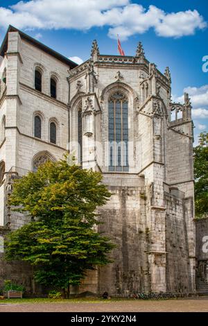 Saint-Chapelle e Chateau des Ducs de Savoie o Castello di Chambery. Costruito nell'XI secolo per il visconte Berlion di Chamery e ora un annuncio francese Foto Stock