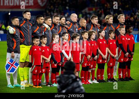 Cardiff, Regno Unito. 19 novembre 2024. Islanda in vista del calcio d'inizio. Galles contro Islanda nella UEFA Nations League al Cardiff City Stadium il 19 novembre 2024. Crediti: Lewis Mitchell/Alamy Live News Foto Stock