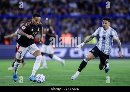 Buenos Aires, Argentina - 19 novembre 2024: L'Argentina ha trionfato sul Perù con un gol decisivo di Lautaro Martinez, assicurandosi la posizione di leader delle qualificazioni alla Coppa del mondo sudamericana al termine dell'anno. Con Lionel messi, il portiere Emiliano 'Dibu' Martinez e altri giocatori stellari sul campo, l'allenatore Lionel Scaloni ha impiegato una strategia offensiva che ha dato i suoi frutti nel secondo tempo. La squadra è ora in attesa di riprendere le partite di qualificazione a marzo. Foto di: UNAR Photo / ALAMY News Foto Stock