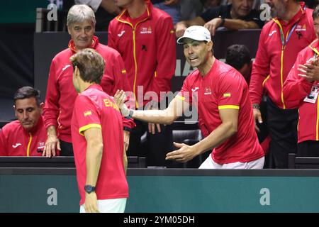 Malaga, Espagne. 20 novembre 2024. Rafael Nadal, spagnolo, sostiene la squadra di doppio durante i quarti di finale di Coppa Davis 2024 tra Paesi Bassi e Spagna al Palacio de Deportes Jose Maria Martin Carpena il 19 novembre 2024 a Malaga, Spagna - foto Jean Catuffe/DPPI Credit: DPPI Media/Alamy Live News Foto Stock