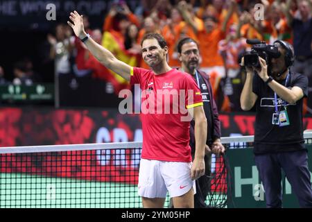 Malaga, Espagne. 20 novembre 2024. Rafael Nadal di Spagna durante la cerimonia di addio dopo il match di quarti di finale di Coppa Davis 2024 tra Paesi Bassi e Spagna al Palacio de Deportes Jose Maria Martin Carpena il 19 novembre 2024 a Malaga, Spagna - foto Jean Catuffe/DPPI Credit: DPPI Media/Alamy Live News Foto Stock