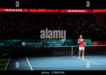 Malaga, Espagne. 20 novembre 2024. Rafael Nadal di Spagna durante la cerimonia di addio dopo il match di quarti di finale di Coppa Davis 2024 tra Paesi Bassi e Spagna al Palacio de Deportes Jose Maria Martin Carpena il 19 novembre 2024 a Malaga, Spagna - foto Jean Catuffe/DPPI Credit: DPPI Media/Alamy Live News Foto Stock