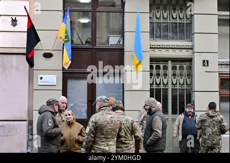 LEOPOLI, UCRAINA - 15 NOVEMBRE 2024 - l'inaugurazione del primo centro di reclutamento dell'Ucraina della 67a brigata meccanizzata separata si svolge a Leopoli, Ucraina occidentale. Foto Stock