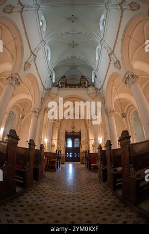 Ungheria - interno della chiesa di Szent László Foto Stock