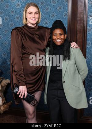 HOLLYWOOD, LOS ANGELES, CALIFORNIA, Stati Uniti - 19 NOVEMBRE: Colleen Washington e Katia Washington arrivano alla premiere di Los Angeles di "The piano Lesson" di Netflix, tenutasi all'Egyptian Theatre Hollywood il 19 novembre 2024 a Hollywood, Los Angeles, California, Stati Uniti. (Foto di Xavier Collin/Image Press Agency) Foto Stock