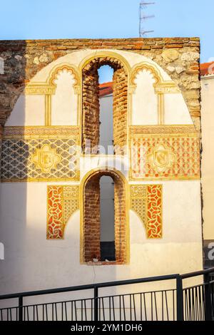 Abside mudejar del XIII secolo di San Gil. Guadalajara, Spagna. Foto Stock