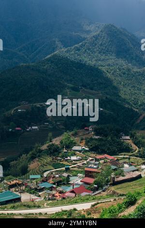 Iew di Tam Son Valley a Heavens Gate, provincia di ha Giang, Vietnam. Foto di alta qualità Foto Stock