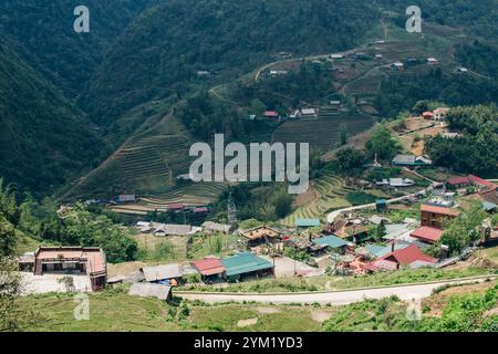 Iew di Tam Son Valley a Heavens Gate, provincia di ha Giang, Vietnam. Foto di alta qualità Foto Stock