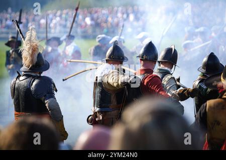 Groenlo, Gelderland/Paesi Bassi - 10-26-2024: La battaglia di Grolle (in olandese: Same om Grolle). Rievocazione storica dell'assedio del confine fortificato Foto Stock