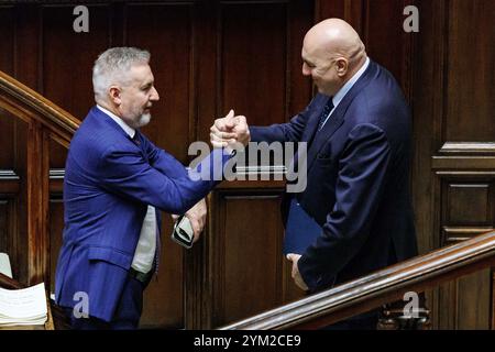 Roma, Italia. 20 novembre 2024. il ministro della difesa Guido Crosetto (dx) e il presidente del Copasir Lorenzo Guerini durante il tempo delle interrogazioni alla camera dei deputati, Roma, Mercoled&#xec;, 20 novembre 2024 (foto Roberto Monaldo/LaPresse) Ministro della difesa Guido Crosetto (a destra) e Copasir presidente Lorenzo Guerini durante il tempo delle interrogazioni alla camera dei deputati, Roma, mercoledì 20 novembre 2024 (foto di Roberto Presse/LaPresse) Foto Stock