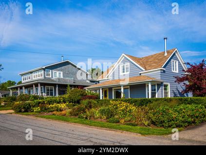 Case nel pittoresco villaggio di Beddeck sui laghi Bras d'Or. Sull'isola di Cape Breton in nuova Scozia, Canada Foto Stock