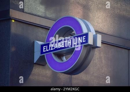 Londra, Regno Unito. 20 novembre 2024. Transport for London (TfL) ha annunciato che GTS Rail Operations Ltd, una joint venture tra Go Ahead Group, Tokyo Metro e Sumitomo Corporation, si aggiudicherà il contratto per gestire Elizabeth Line. Il nuovo operatore subentrerà alla MTR Corporation nel maggio 2025. Crediti: Vuk Valcic/Alamy Live News Foto Stock