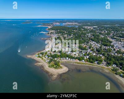 Vista aerea della costa di Weymouth lungo il fiume Fore, inclusa King Cove nella città di Weymouth, Massachusetts, Stati Uniti. Foto Stock