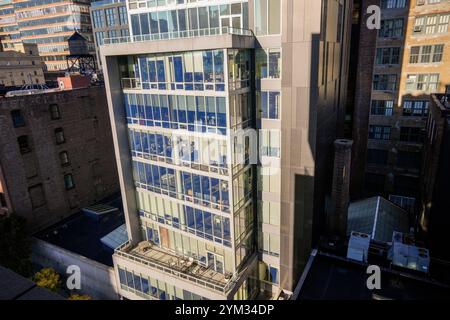 Edifici e altre strutture nel quartiere delle gallerie Chelsea di New York sabato 16 novembre 2024. (© Richard B. Levine) Foto Stock