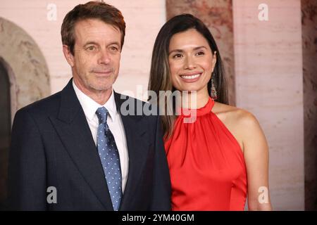 Circa il 18 novembre 2024. Harry Gregson-Williams, Malika Sharipova agli arrivi per GLADIATOR II Premiere, TCL Chinese Theatre, Los Angeles, CA, 18 novembre, 2024. crediti: Priscilla Grant/Everett Collection/Alamy Live News Foto Stock