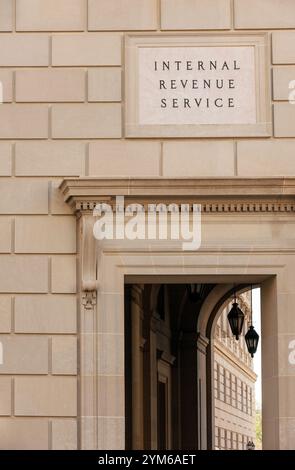 Edificio federale dell'IRS nel Triangolo Federale, nel centro di Washington, DC, Stati Uniti Foto Stock