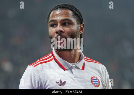 Amburgo, Germania. 9 novembre 2024. 1) Bundesliga - FC St. Pauli - FC Bayern München am 09.11.2024 im Millerntor-Stadion di Amburgo Serge Gnabry (Monaco 7) foto: Osnapix le normative DFL vietano qualsiasi uso di fotografie come sequenze di immagini e/o quasi-video crediti: dpa/Alamy Live News Foto Stock