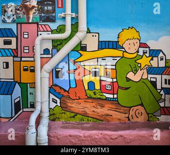 2024 settembre, murale del piccolo Principe, villaggio culturale Gamcheon a Busan, Corea del Sud Foto Stock