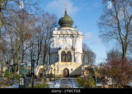 SAN PIETROBURGO, RUSSIA - 4 NOVEMBRE 2024: Veduta dell'antica Chiesa di San Nicola il Wonderworker in un giorno di sole novembre. Alexander Nevsky la Foto Stock