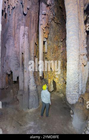 Pale (comune di Foligno. Umbria). Le grotte dell'Abbadessa Foto Stock
