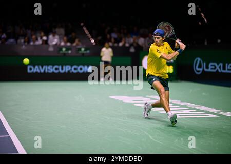 Malaga, Spagna. 21 novembre 2024. Alex de Minaur, squadra australiana in azione contro Taylor Fritz, squadra statunitense vista in azione durante i quarti di finale di Coppa Davis, 8 singoli match 2 Martin Carpena Arena. (Foto di Vicente Vidal Fernández/ATPImages) (foto di Vicente Vidal Fernandez/Sipa USA) credito: SIPA USA/Alamy Live News Foto Stock