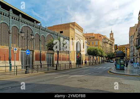 Straßenansicht, Markthalle, Mercado Central de Atarazanas Foto Stock