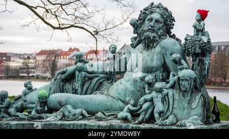 Paesaggi intorno a Copenaghen, giardini di Tivoli e castello di Kronborg (Amleto), Danimarca. Foto Stock