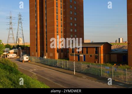 Edificio a torre Templari House. Alloggi per studenti dell'Università di East London, Clays Lane, Stratford East London. East London, la valle della bassa Lea, sede dei Giochi Olimpici di Londra del 2012, 19 aprile 2007 2000 UK HOMER SYKES Foto Stock