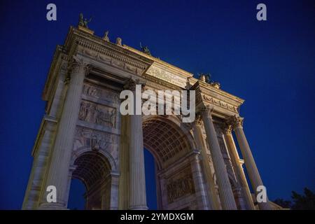L'Arco della Pace è un arco situato nell'arco di trionfo di Milano in memoria della Battaglia di Jena Foto Stock