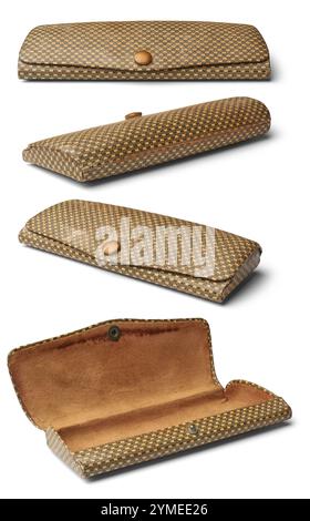 set di custodie per occhiali vintage in pelle con sfondo bianco isolato, interni marroni ed esterni con motivo testurizzato, ripresi in diverse angolazioni Foto Stock