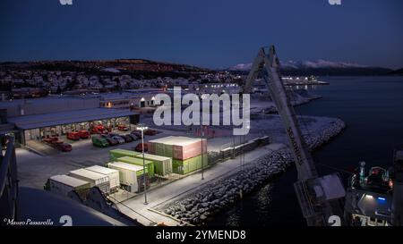 Paesaggi dal porto di Tromsø, Norvegia. Inverno Foto Stock