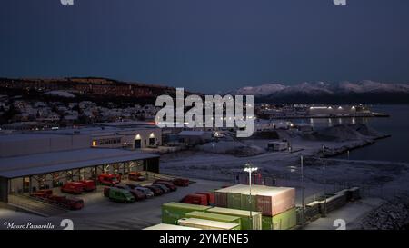 Paesaggi dal porto di Tromsø, Norvegia. Inverno Foto Stock