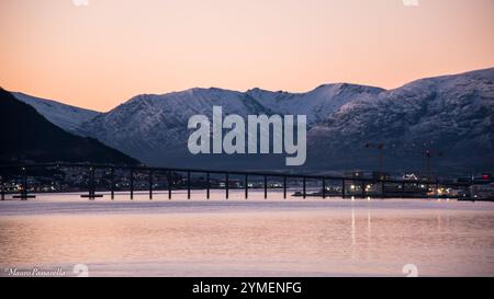 Paesaggi dal porto di Tromsø, Norvegia. Inverno Foto Stock