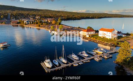 Fotografia aerea di Grand Marais, Minnesota, Stati Uniti. Foto Stock