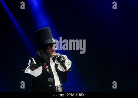 LONDRA, INGHILTERRA: Alice Cooper si esibisce all'Hammersmith Apollo. Con: Alice Cooper dove: Londra, Regno Unito quando: 20 ottobre 2024 Credit: Neil Lupin/WENN Foto Stock