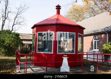 Lanterna faro presso lo storico museo marino di King Street a Port Colborne, Ontario, Canada Foto Stock