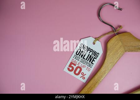 Sconti sugli acquisti online fino al 50% Foto Stock