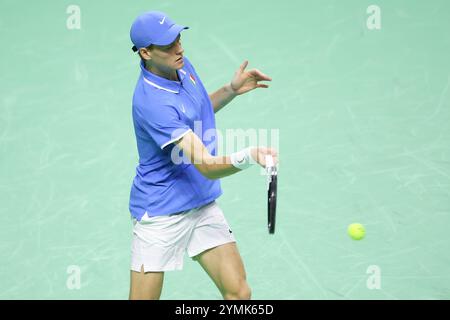 Malaga, Espagne. 21 novembre 2024. Jannik Sinner dell'Italia durante i quarti di finale di Coppa Davis 2024 tra Italia e Argentina al Palacio de Deportes Jose Maria Martin Carpena il 21 novembre 2024 a Malaga, Spagna - foto Jean Catuffe/DPPI Credit: DPPI Media/Alamy Live News Foto Stock