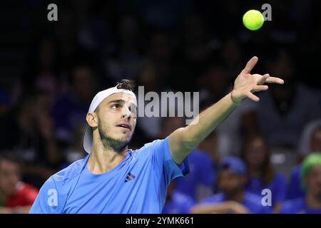 Malaga, Espagne. 21 novembre 2024. Lorenzo Musetti dell'Italia durante i quarti di finale di Coppa Davis 2024 tra Italia e Argentina al Palacio de Deportes Jose Maria Martin Carpena il 21 novembre 2024 a Malaga, Spagna - Photo Jean Catuffe/DPPI Credit: DPPI Media/Alamy Live News Foto Stock